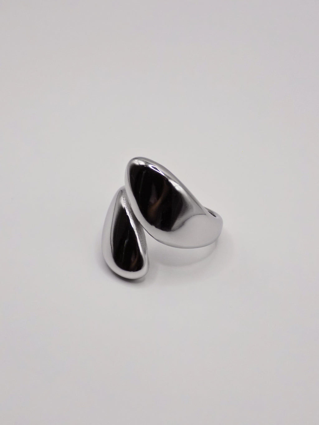 Abrazo ring