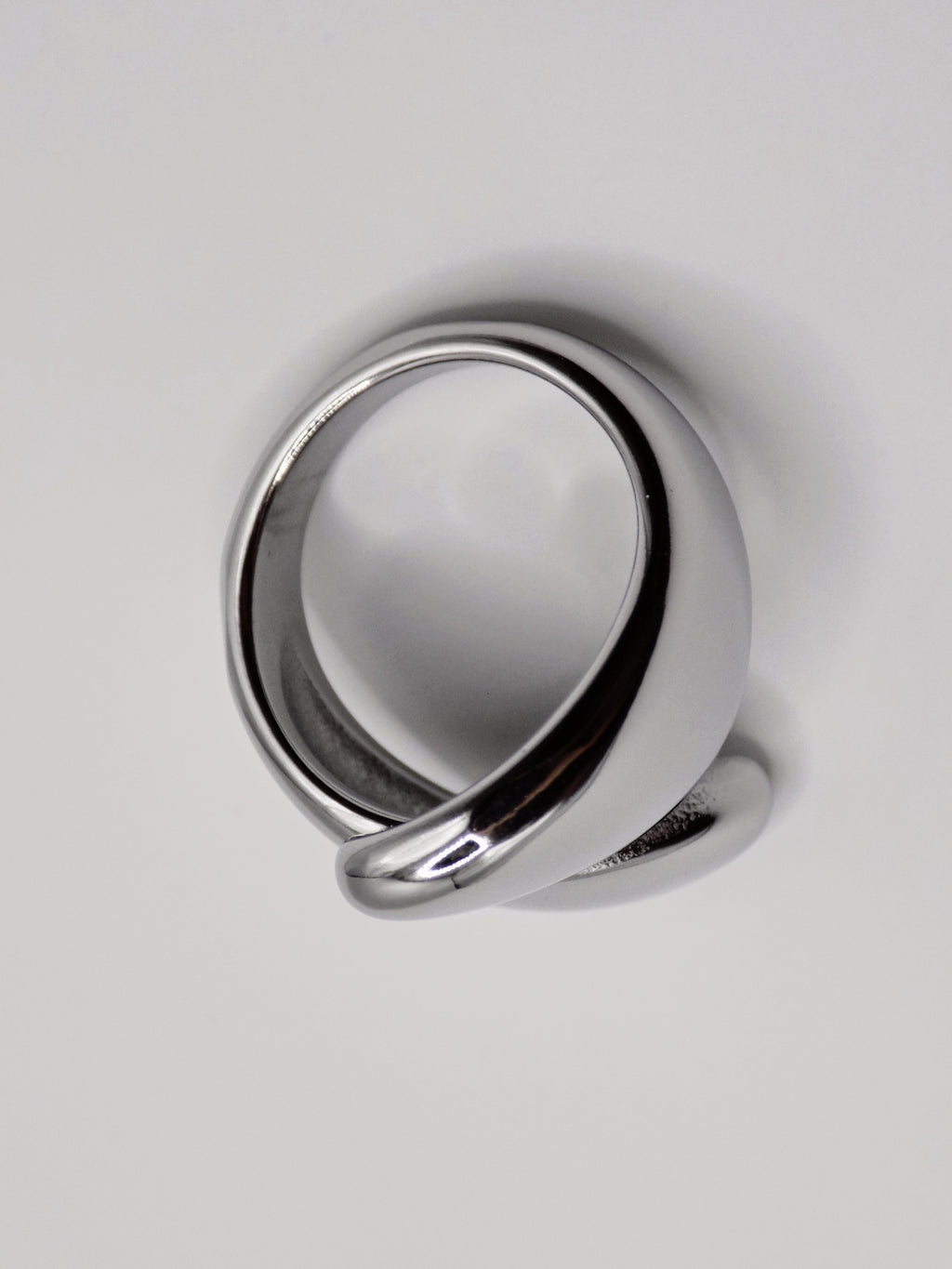 Abrazo ring
